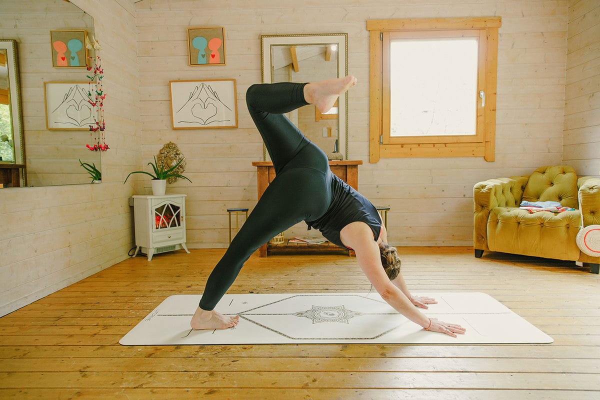 The Meraki Cabin - Maria self portrait - yoga pose - retreats - Iggy & Lime